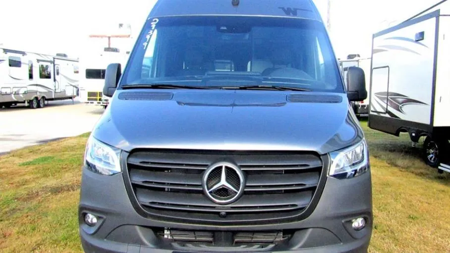 2025 Winnebago Revel Sport 44N - Photo 3
