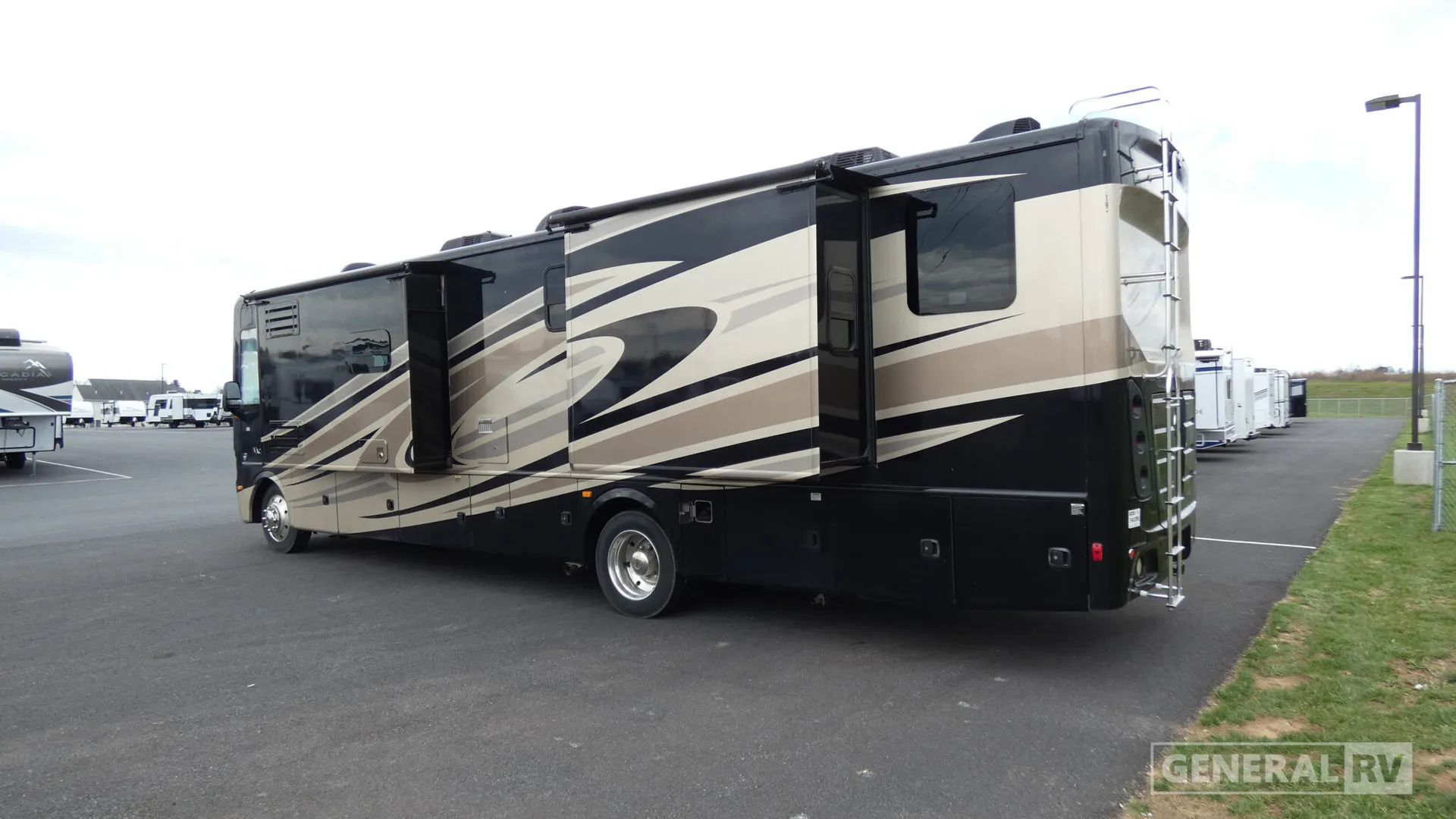 2015 Holiday Rambler Vacationer 36DBT - Photo 4