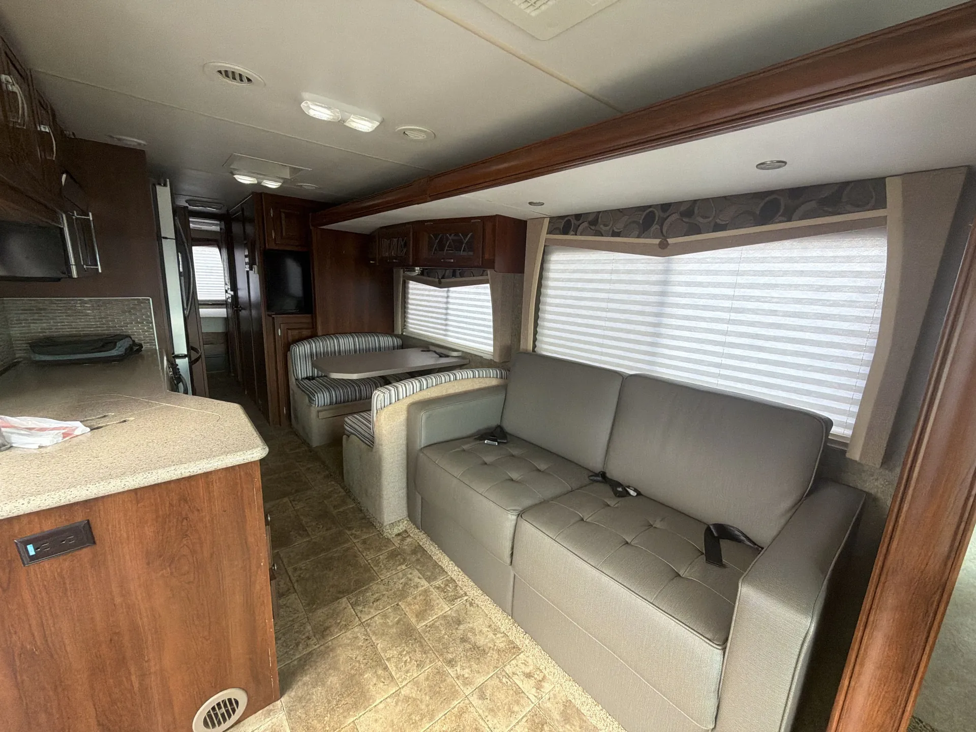 2013 Forest River Georgetown 351DS — living area main