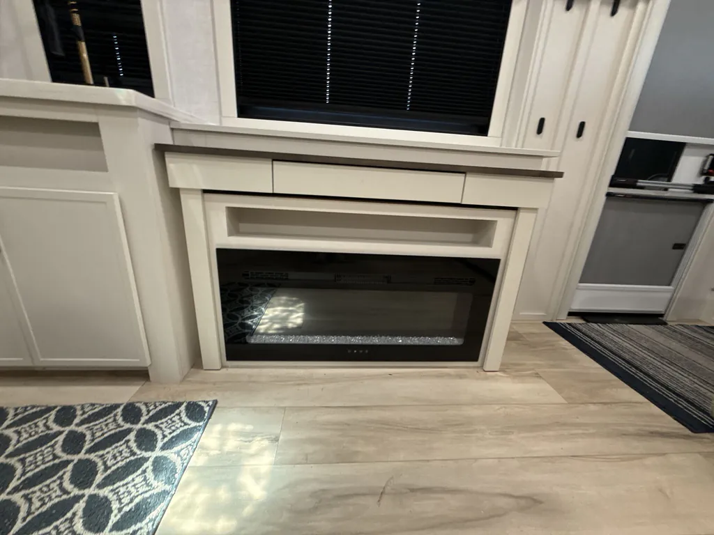 2026 Brinkley Model I 294, Photos photo 13