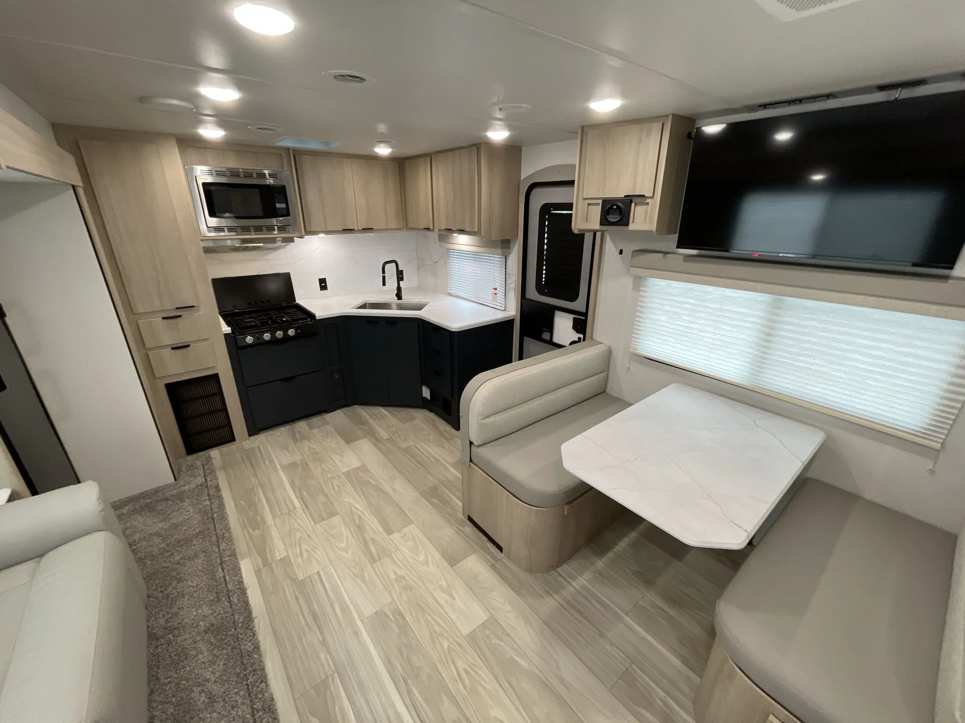 2023 Winnebago Minnie 2832FK — living area main