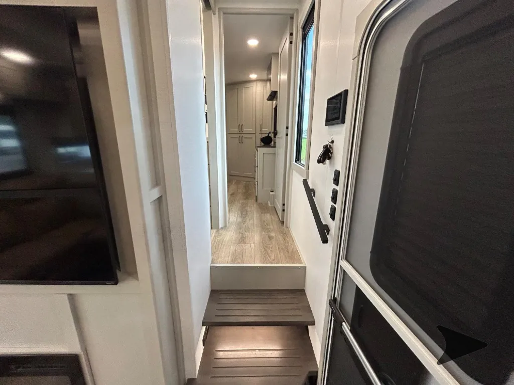 2025 Brinkley Model G 3250, Photos photo 52
