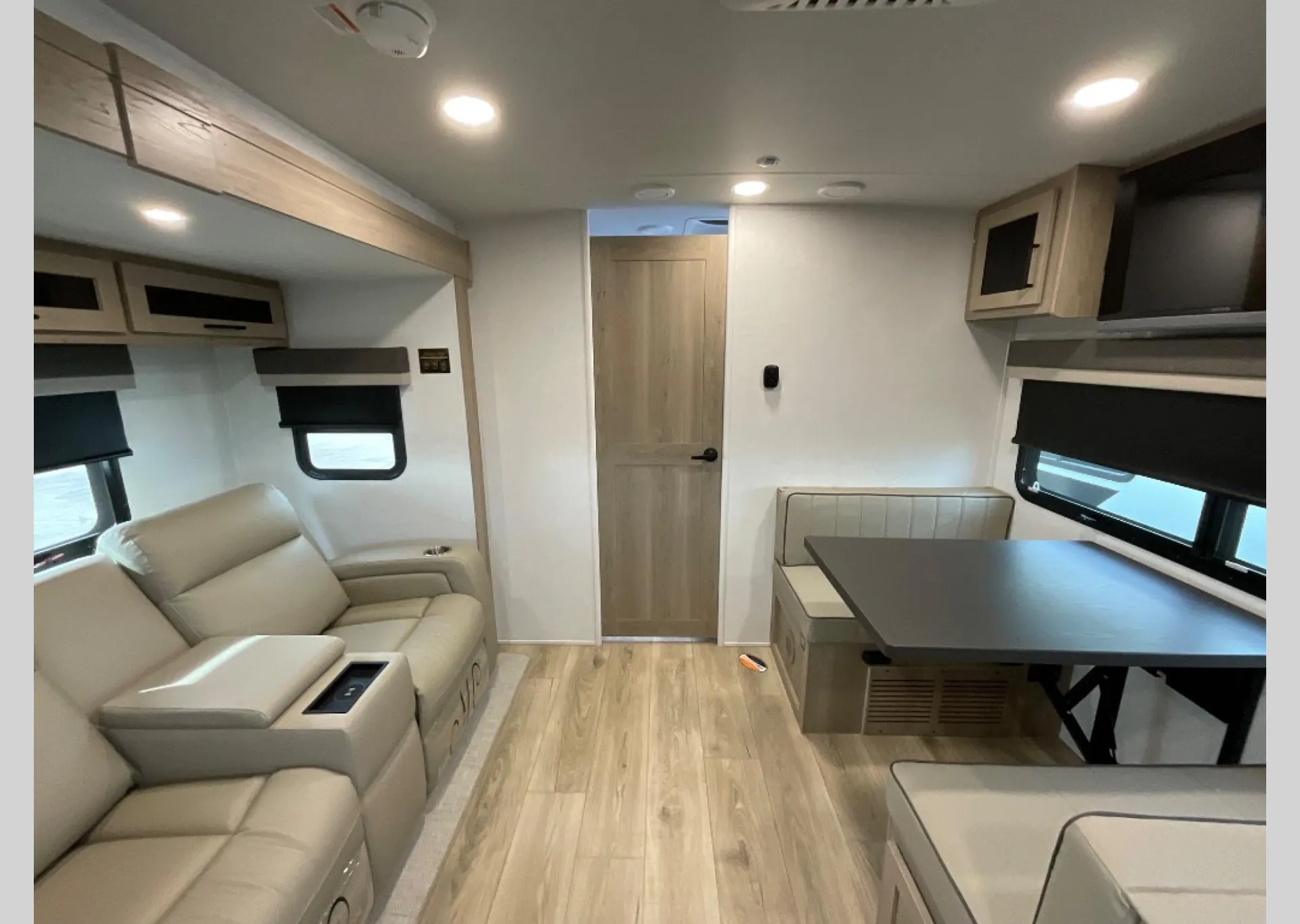 2026 Forest River Rockwood Mini Lite 2515S — Photo 6