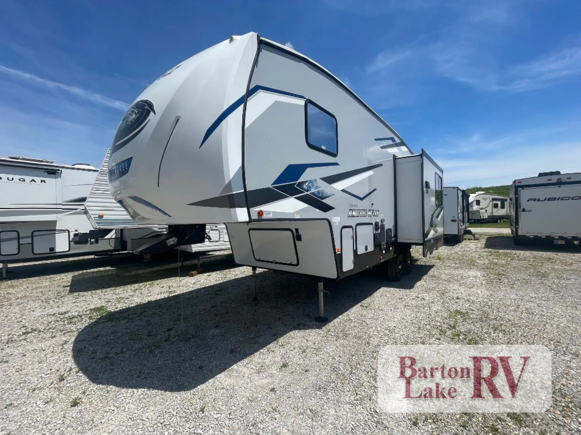 2023 Forest River Cherokee Arctic Wolf 27SGS - Photo 4