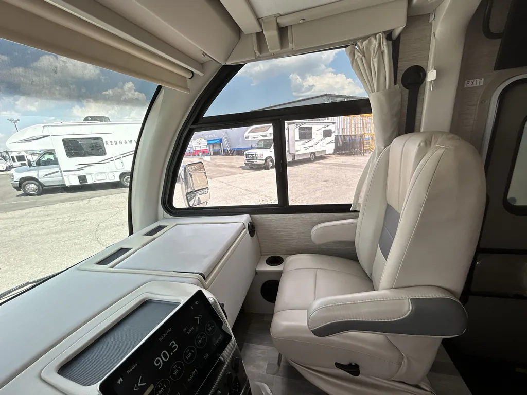 2023 Thor Motor Coach Axis 24.3, Photos photo 22