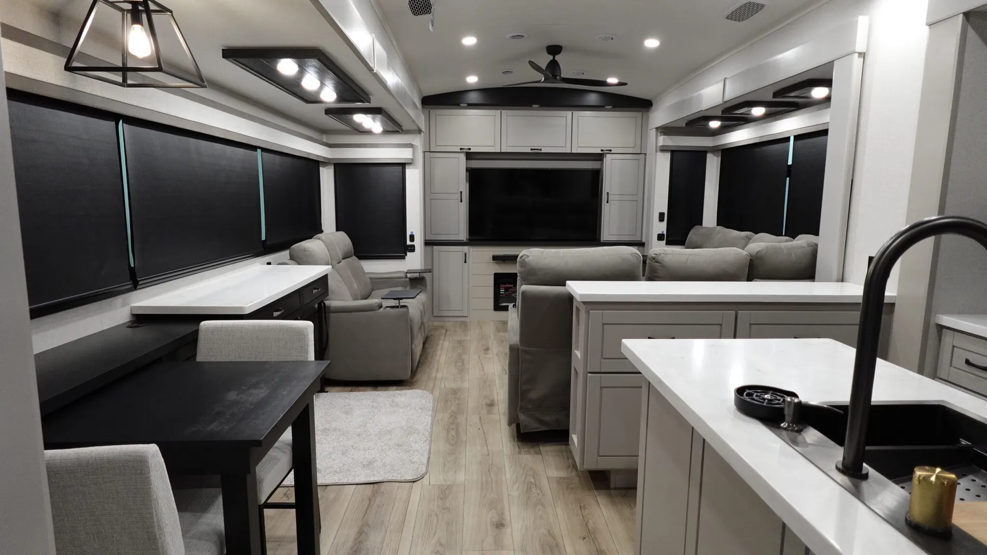 2026 Jayco North Point 381CKRE - Photo 3