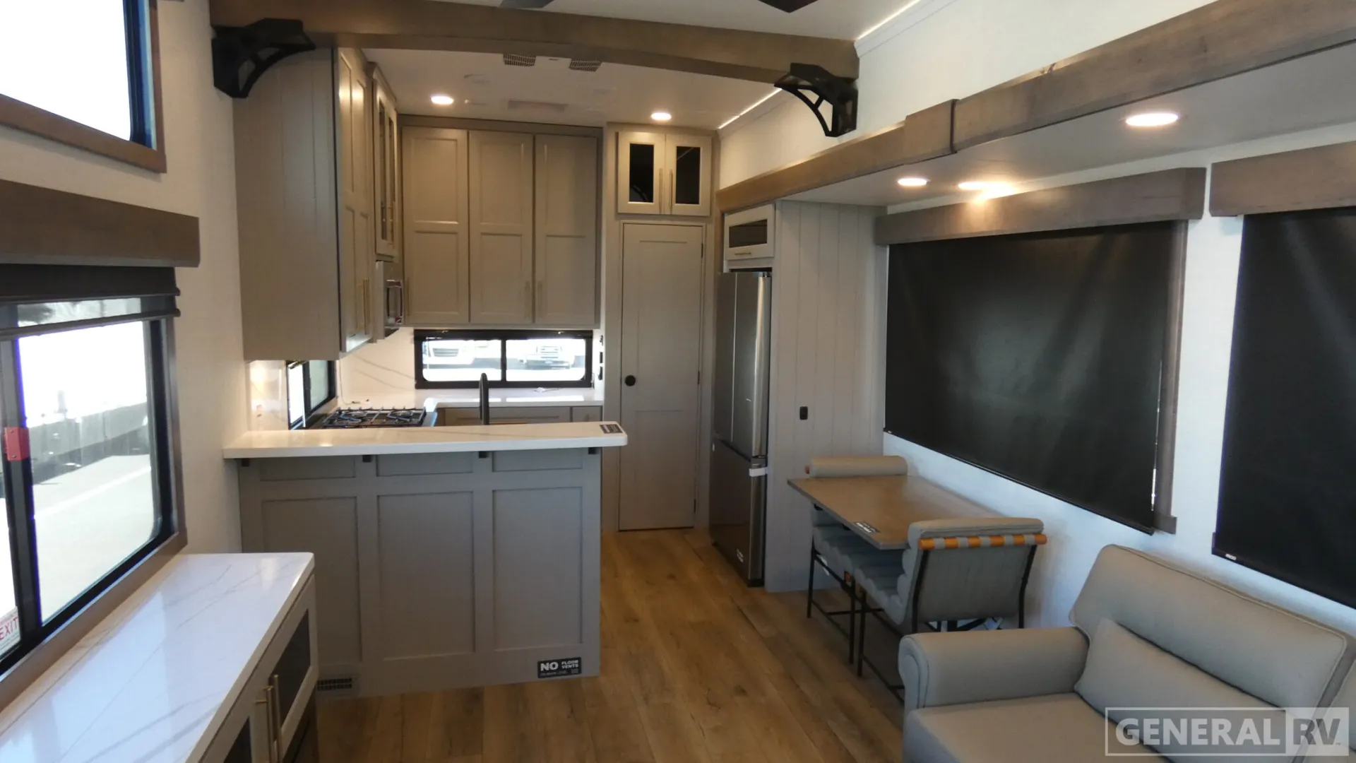 2026 Alliance RV Benchmark 44RKL - Photo 3