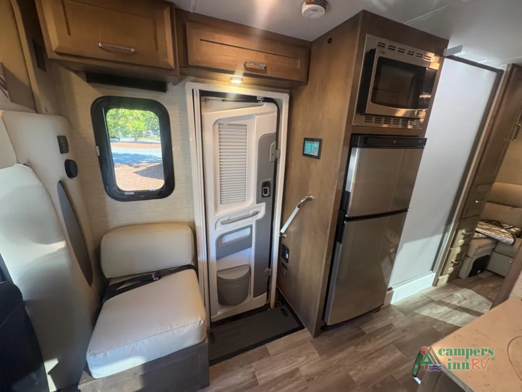 2024 Tiffin Wayfarer 25 RLW, Photos photo 15