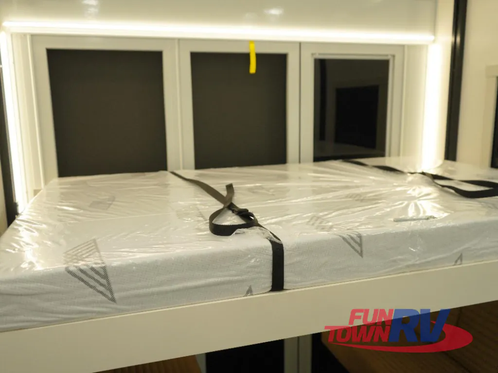 2027 Brinkley Model G 3970, Photos photo 50