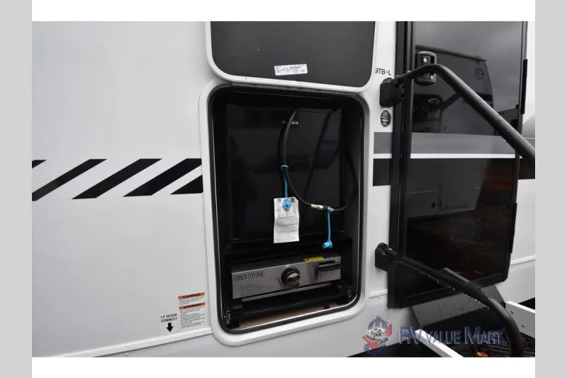 2026 Forest River Cherokee Alpha Wolf 29TB - Photo 4