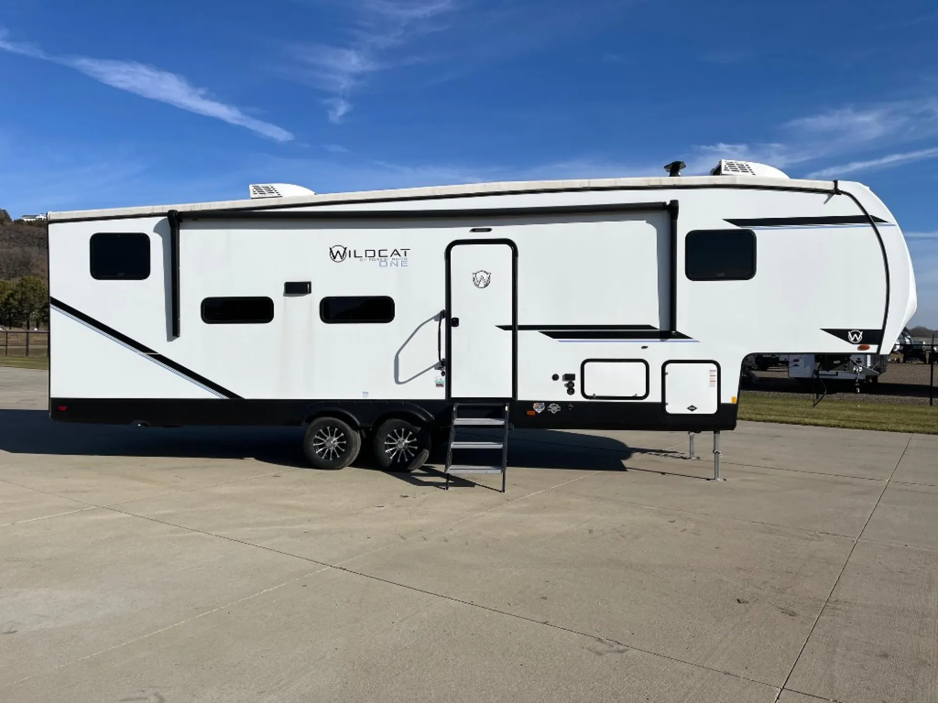 2023 Forest River Wildcat 28BH — Photo 8