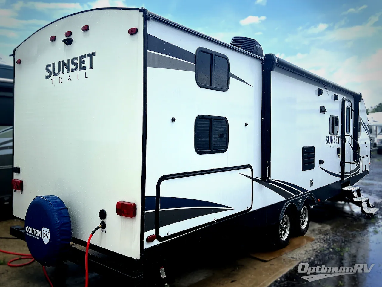 2018 CrossRoads Sunset Trail Super Lite SS289QB dealer photo 2 from Optimum RV