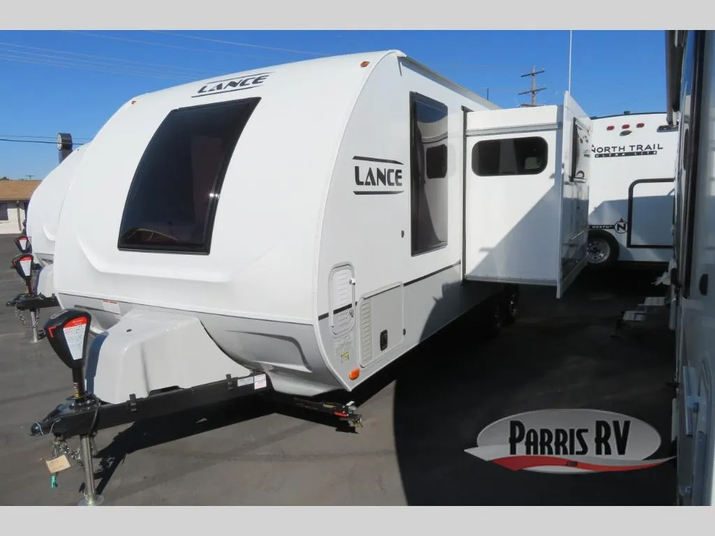 2025 Lance Lance Travel Trailers 2185 - Photo 4
