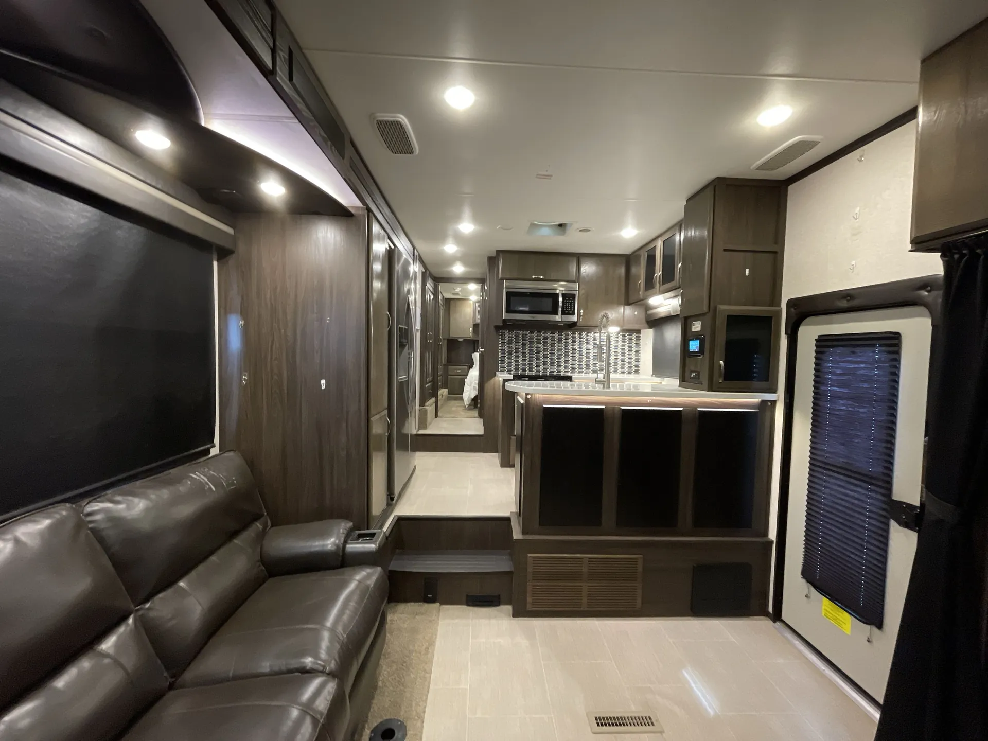 2018 Jayco Seismic 4113 — living area main