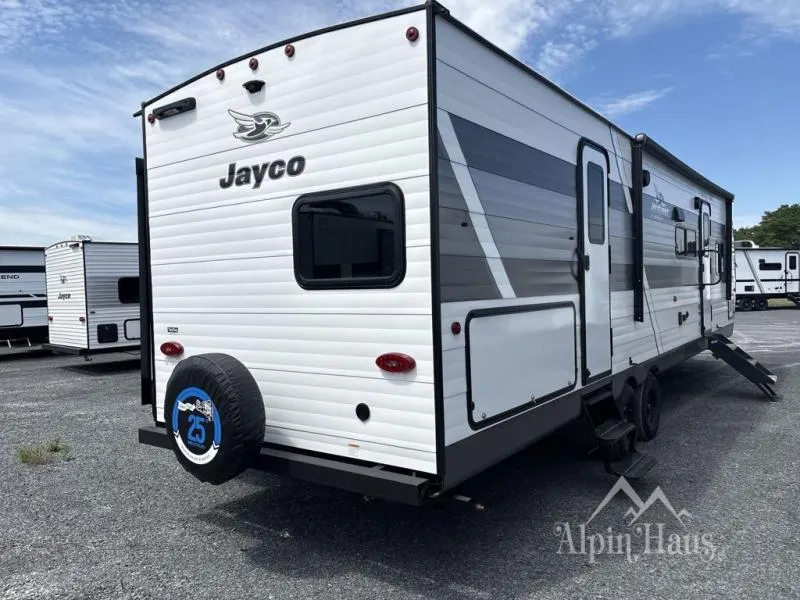 2027 Jayco Jay Flight SLX 321BDS - Photo 3
