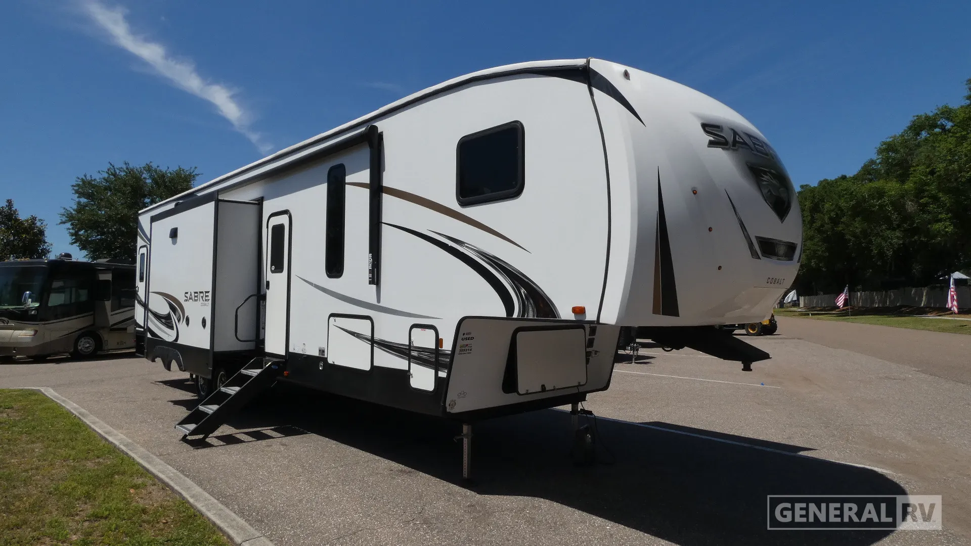 2022 Forest River Sabre 38DBQ - Photo 2