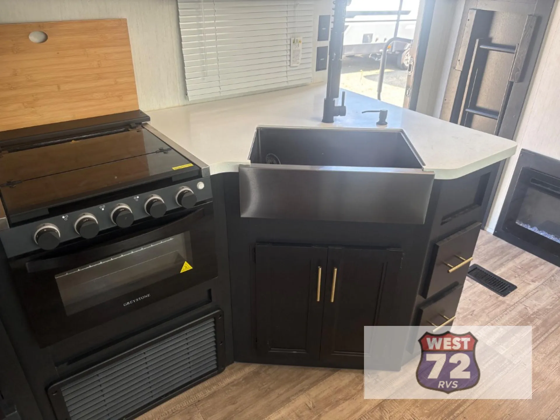 2022 Forest River Cherokee Black Label 294GEBGBL - Photo 4