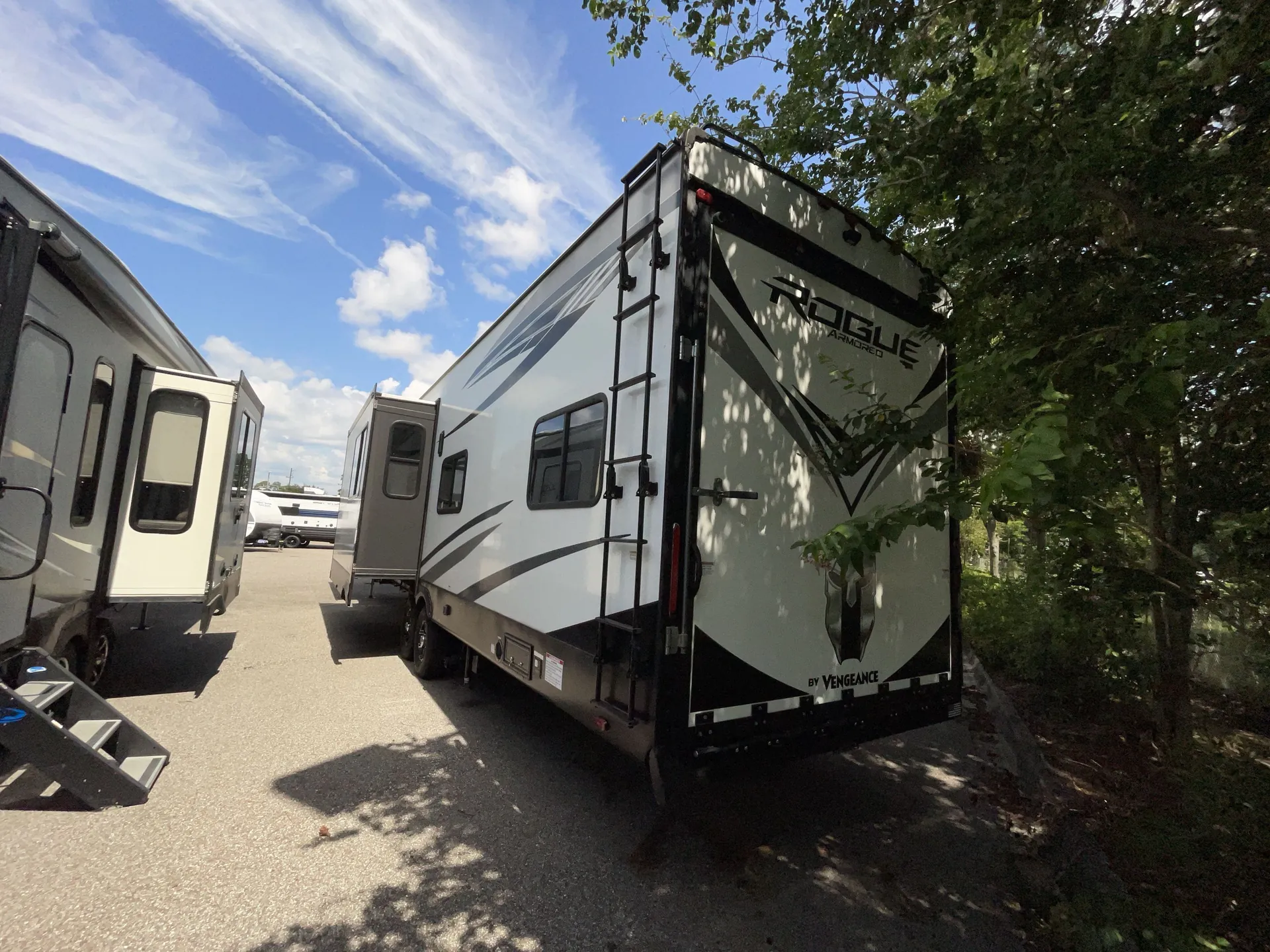 2021 Forest River Vengeance Rogue Armored 4007 — off campside
