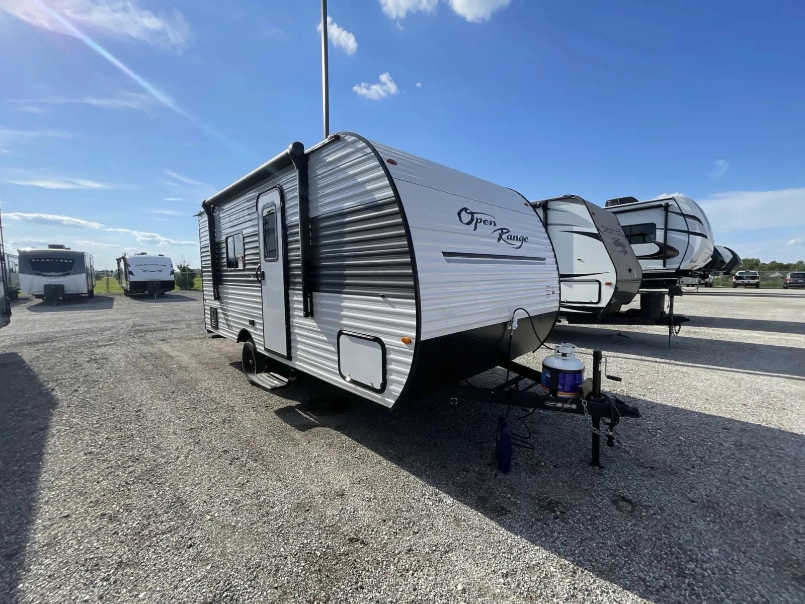 2026 Highland Ridge RV COLT LIMITED 17QB - Photo 2