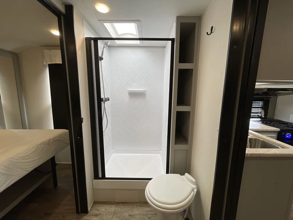 2022 Forest River Vibe 28BH, Photos photo 14