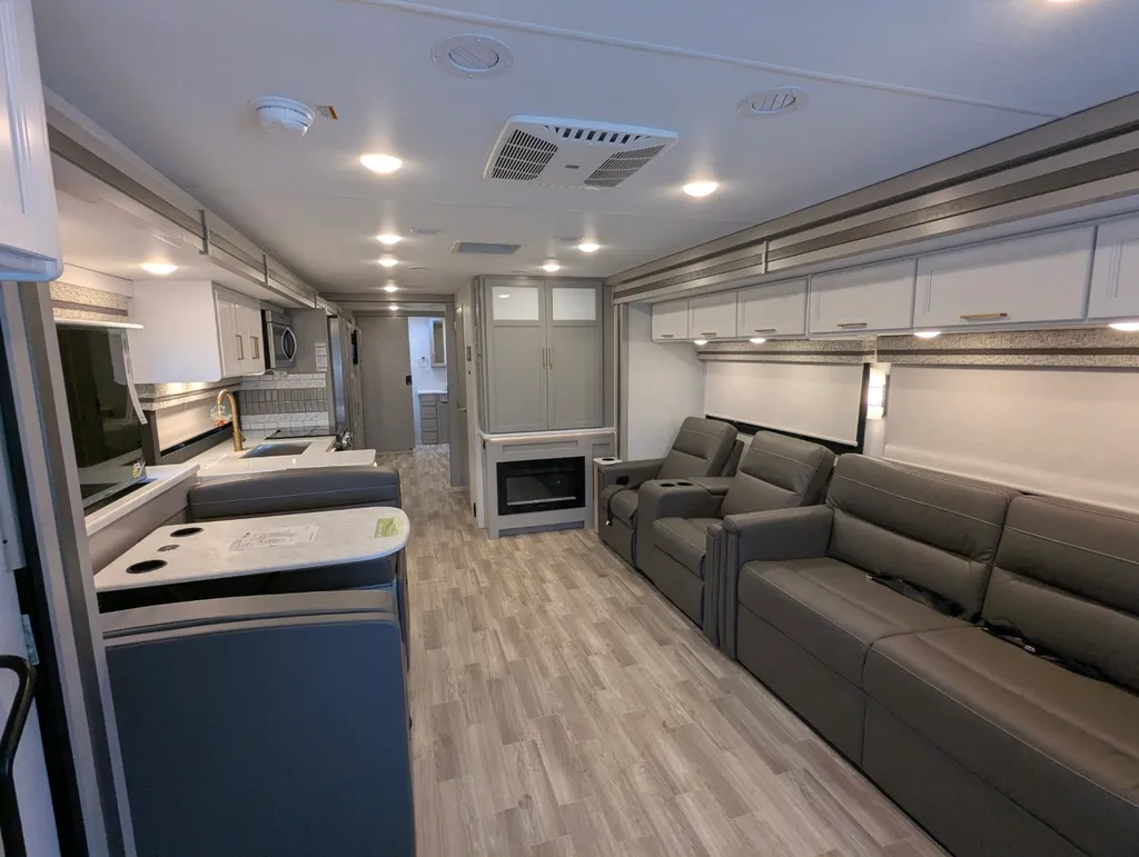 2026 Thor Motor Coach Windsport 36H, Photos photo 10