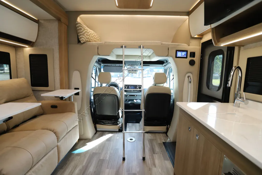 2026 Tiffin Wayfarer 25 XLW, Photos photo 4