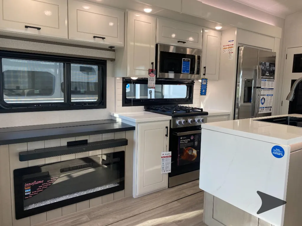 2027 Jayco Pinnacle 32RLTS, Photos photo 8