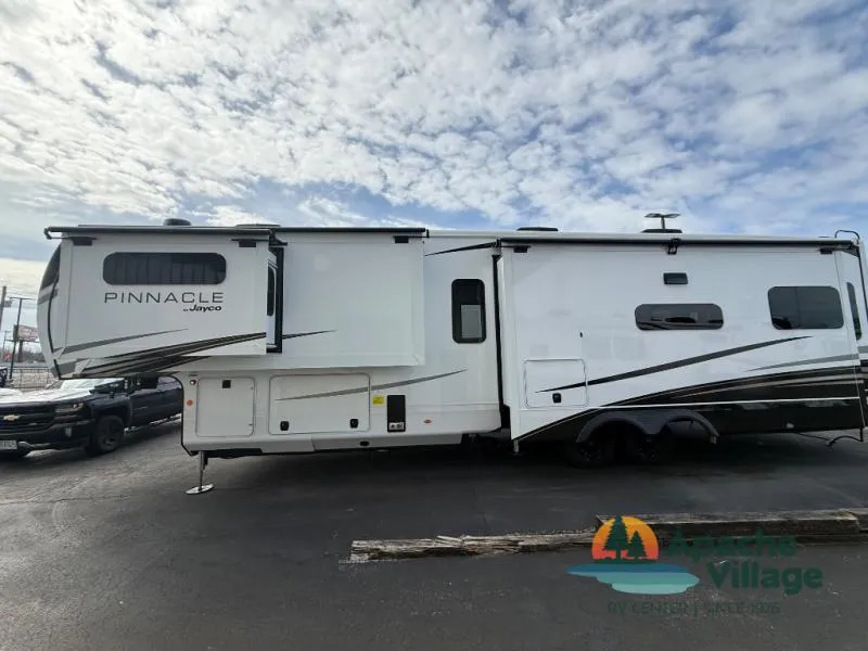 2026 Jayco Pinnacle 38SSWS - Photo 3