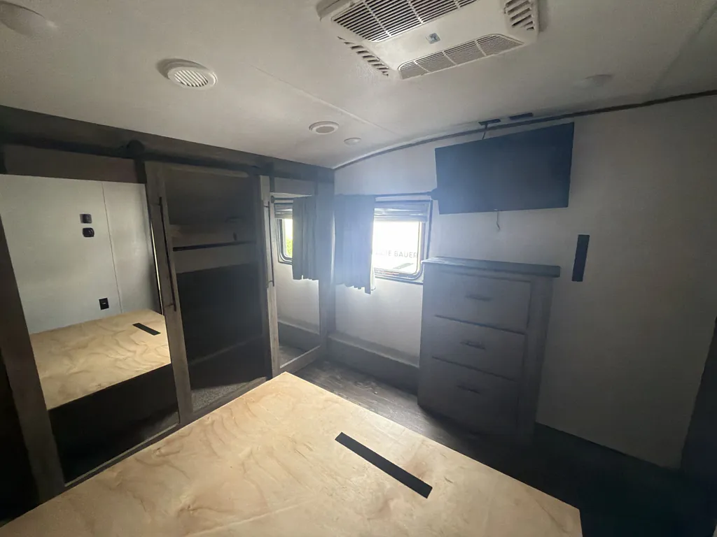 2021 Forest River Sabre 36BHQ, Photos photo 21
