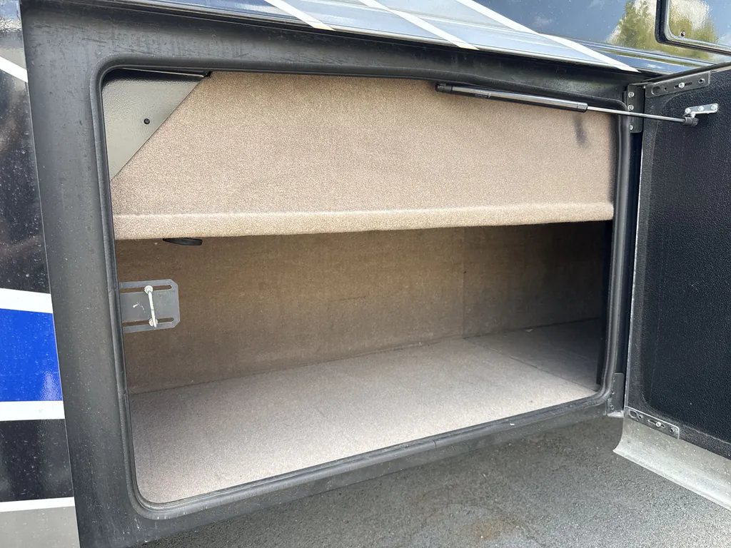 2021 Entegra Coach Accolade 37K, Photos photo 38