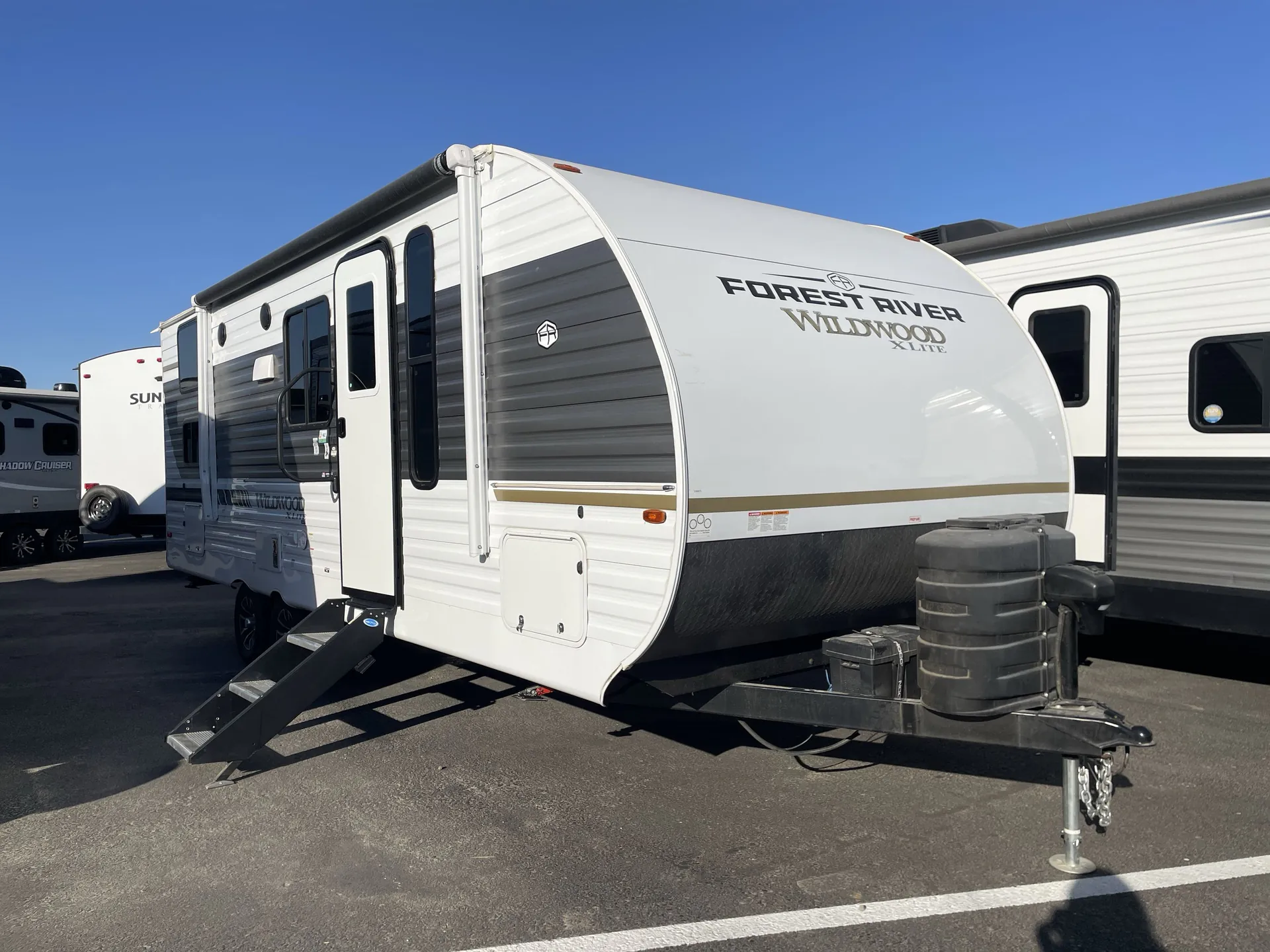 2025 Forest River Wildwood X-Lite 220BHXL - Photo 2