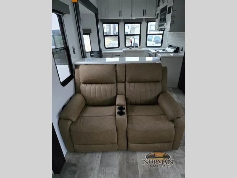 2026 Palomino Puma Destination 403LFT - Photo 4