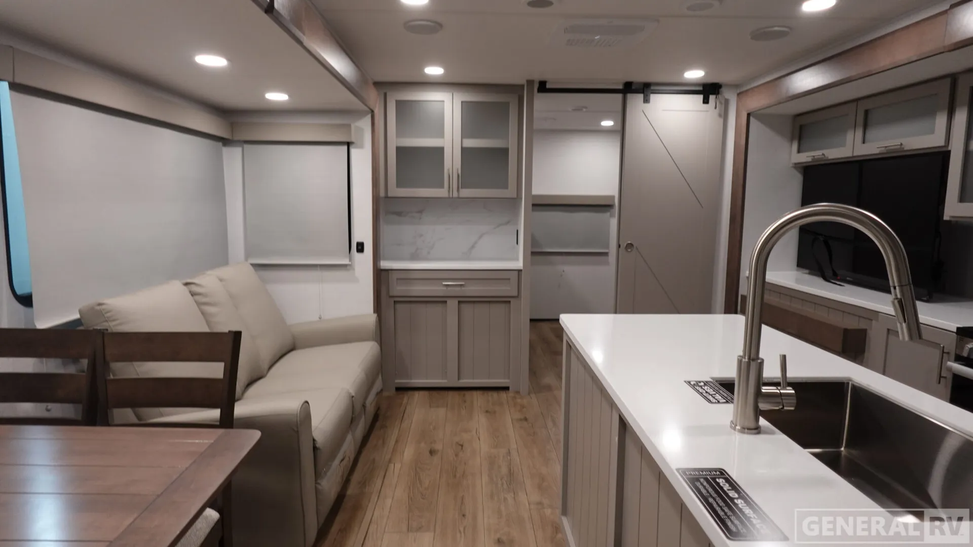 2026 Alliance RV Avenue 333BH - Photo 3