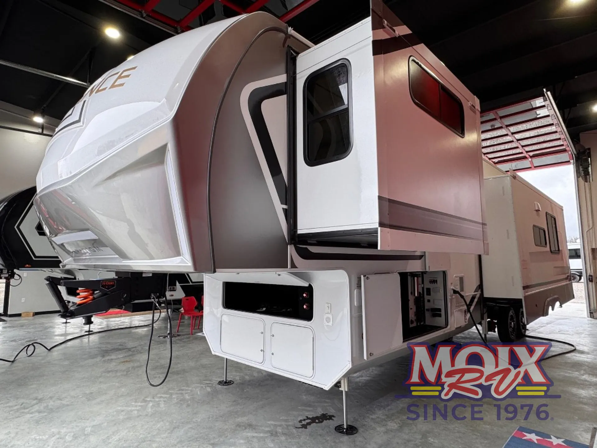 2026 Alliance RV Paradigm 388SP - Photo 4