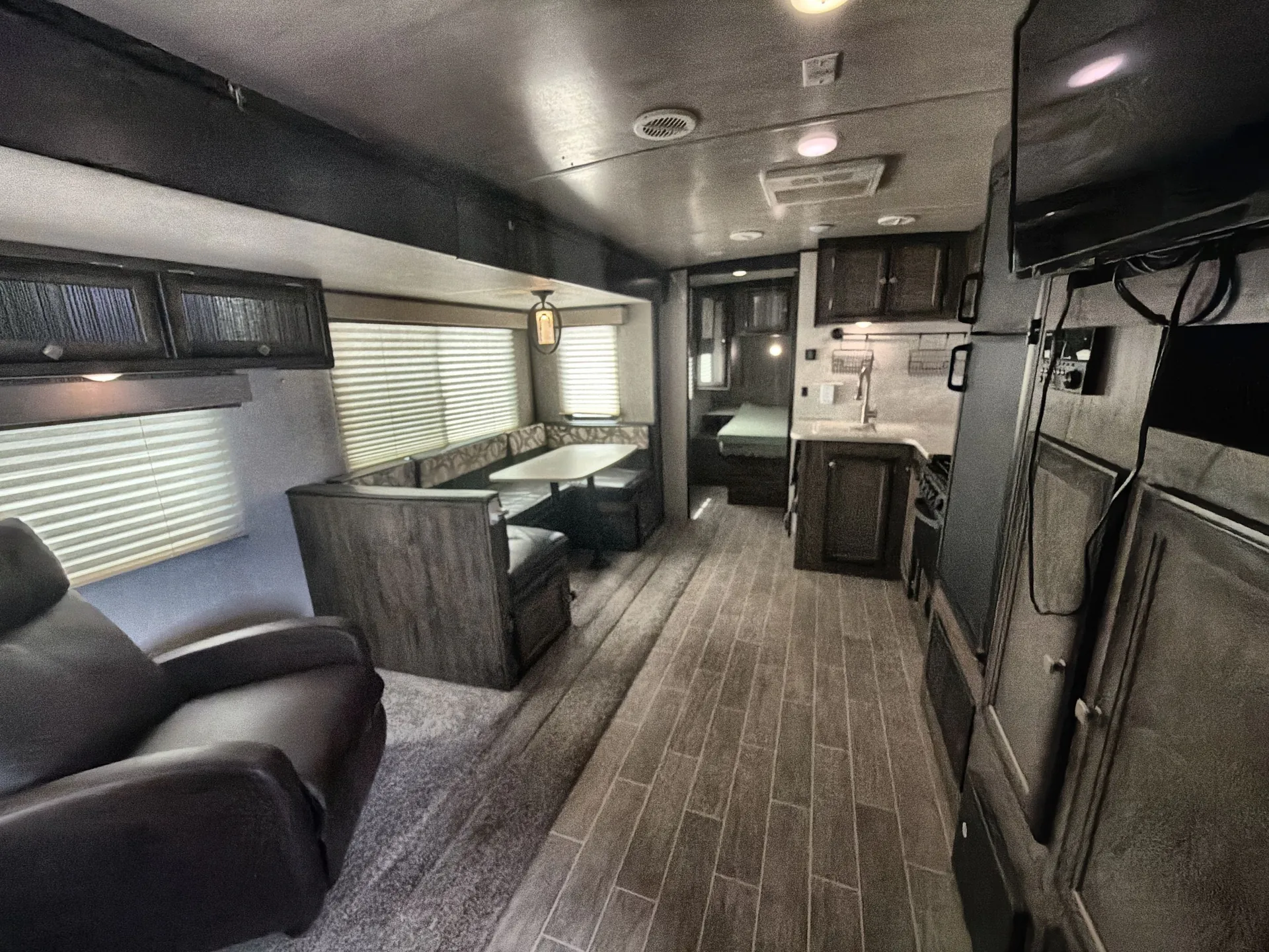 2020 Heartland Wilderness 2725 BH — living area main