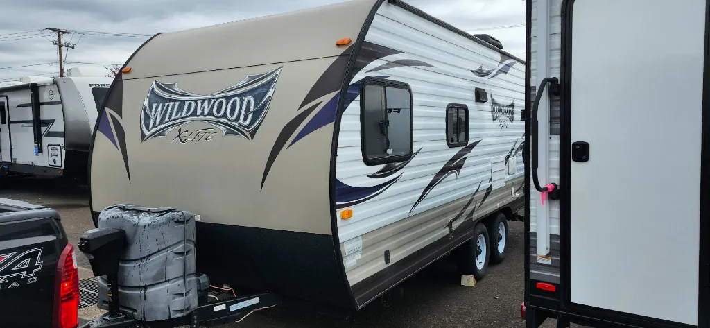 2015 Forest River RV Wildwood X-Lite 181BHXL - Photo 3