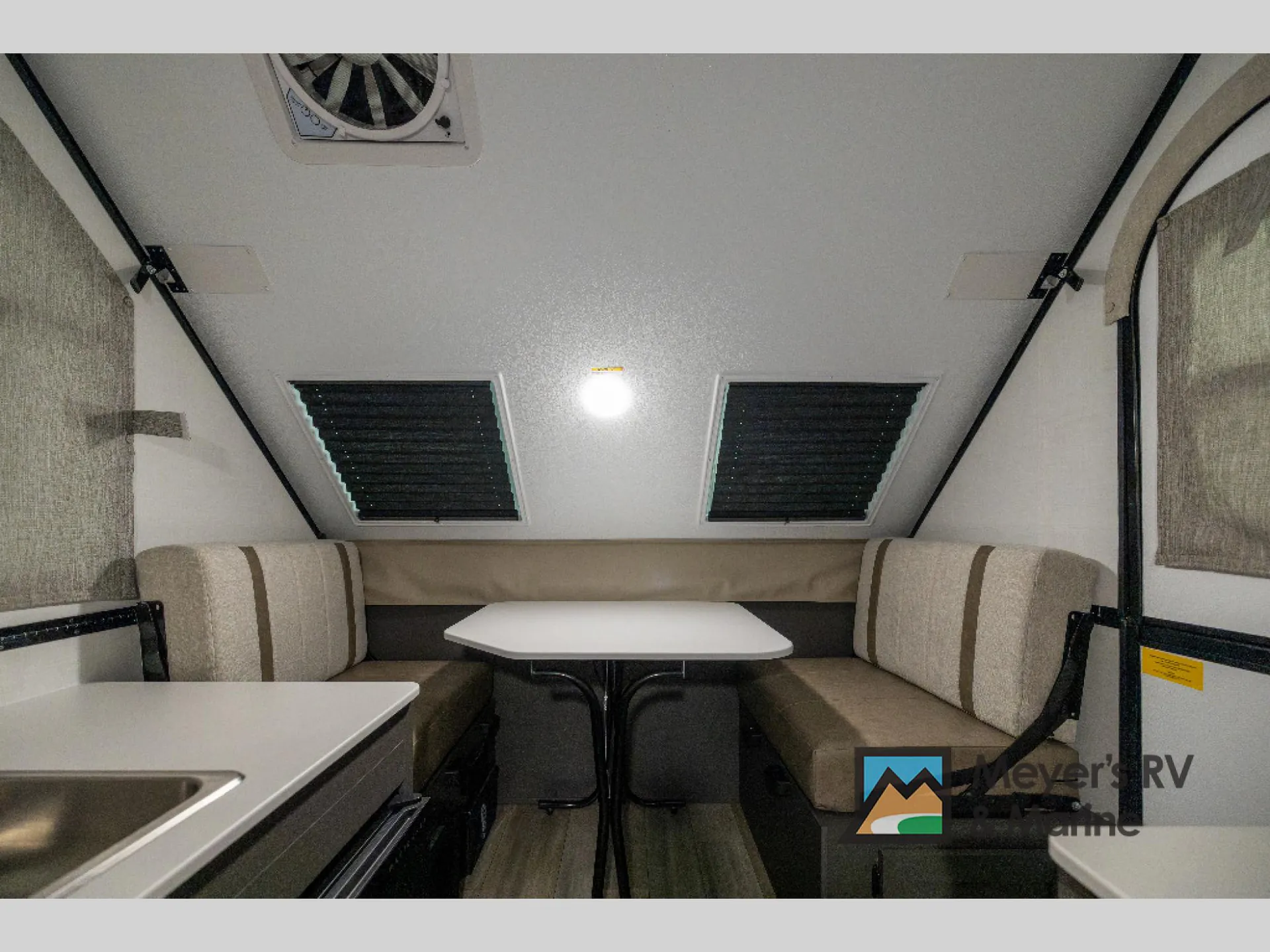 2026 Forest River ROCKWOOD HARD SIDE POP UP A101LE - Photo 4
