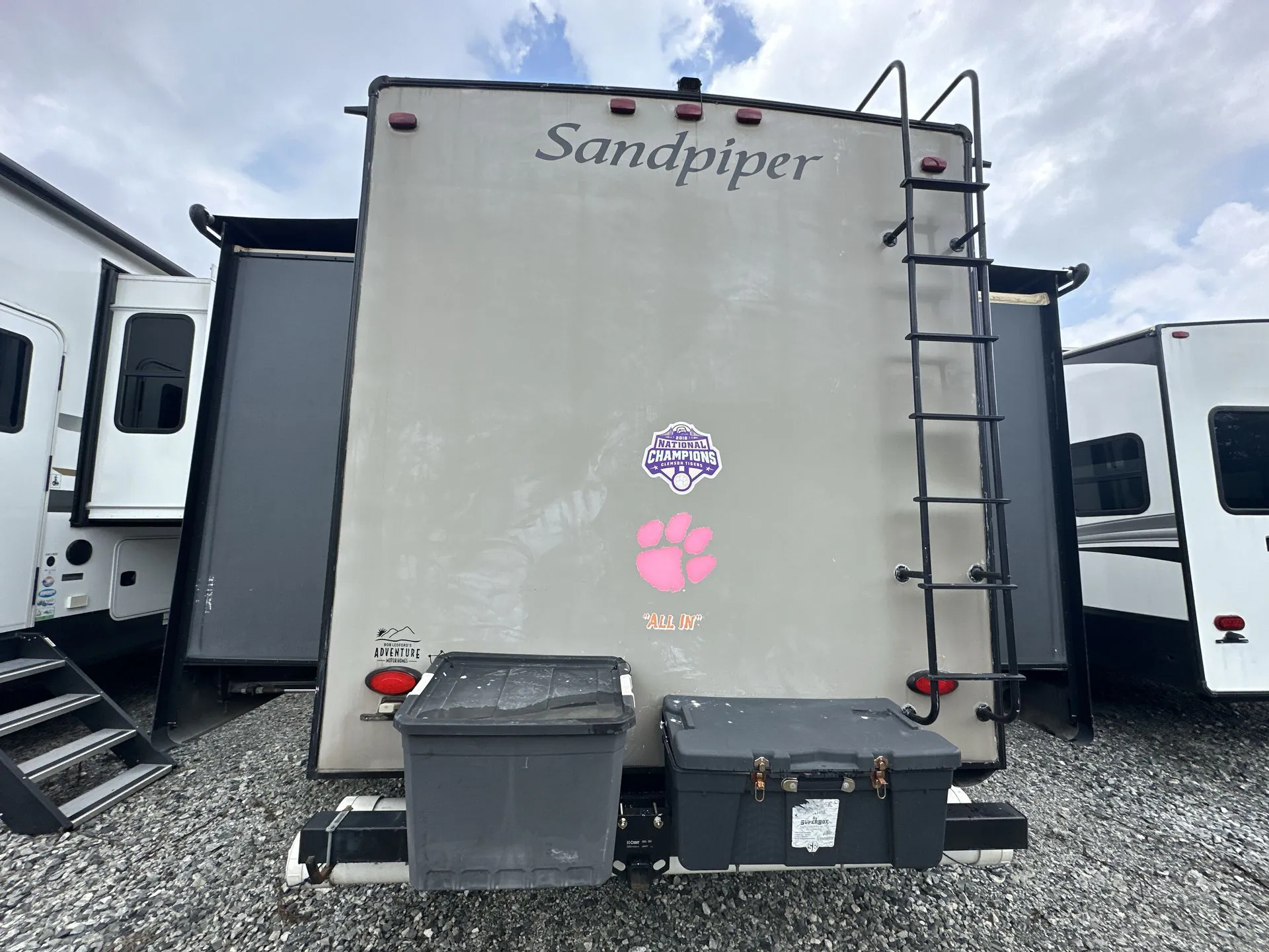 2015 Forest River Sandpiper 365SAQ — Photo 5