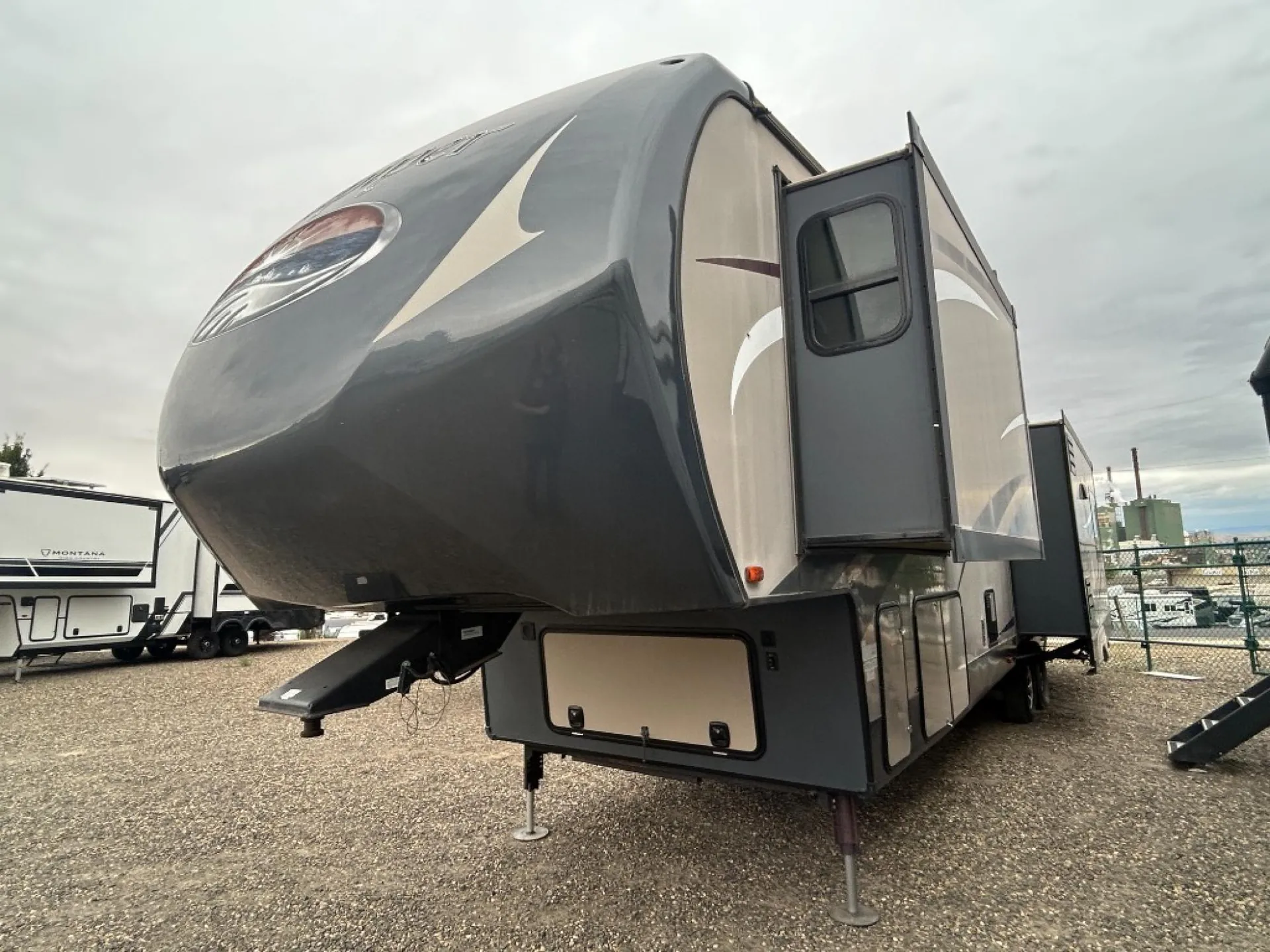 2014 Forest River Sandpiper 356RL — Photo 6