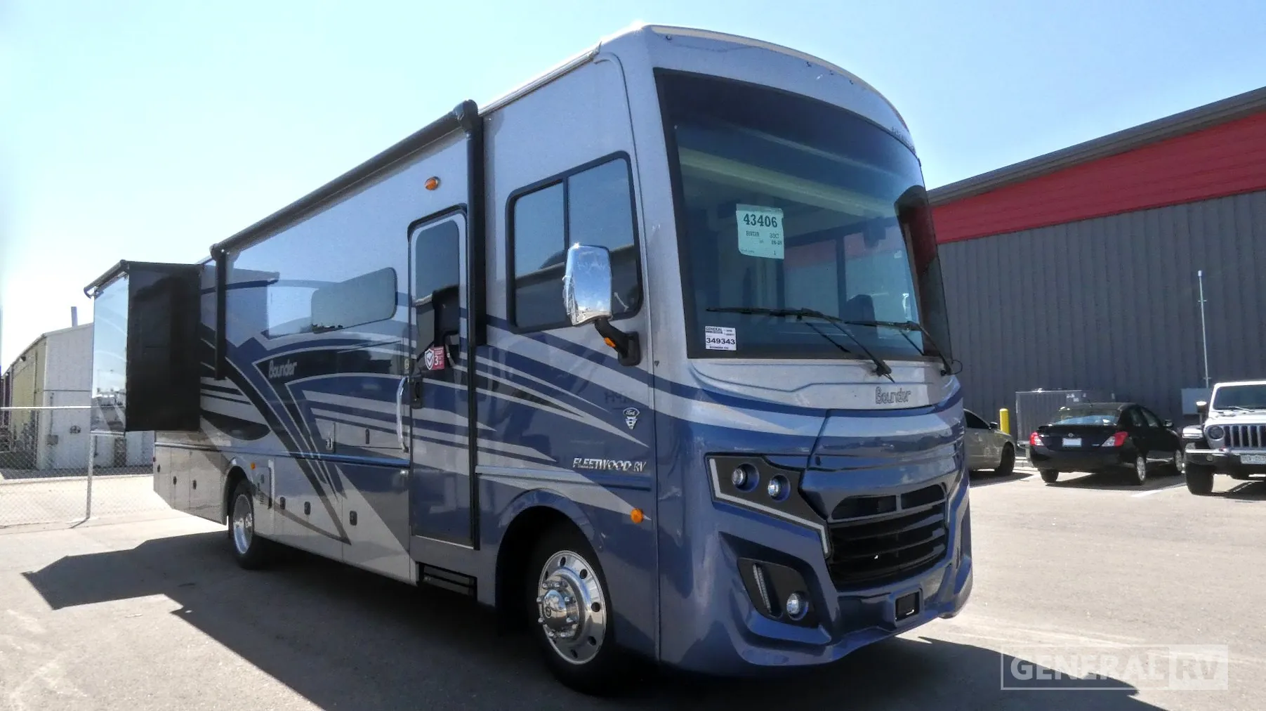 2026 Fleetwood Bounder 33C - Photo 2