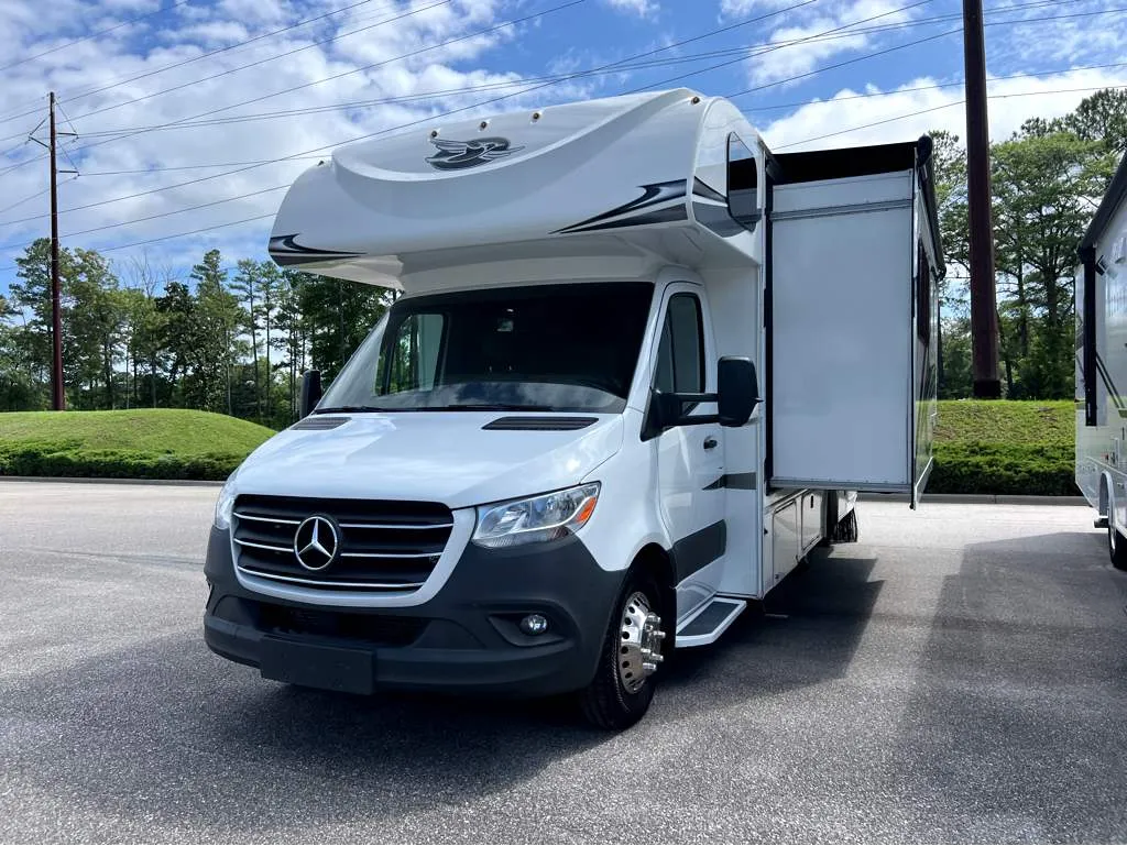 2022 Jayco Melbourne 24L - Photo 3