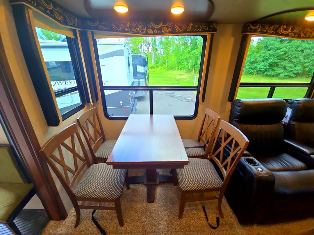 2016 Keystone Montana High Country 370BR - Photo 4