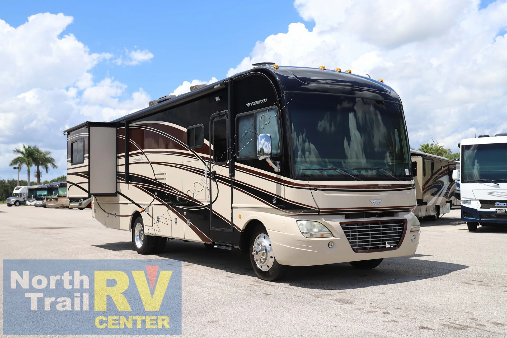 2014 Fleetwood Southwind 34A - Photo 2