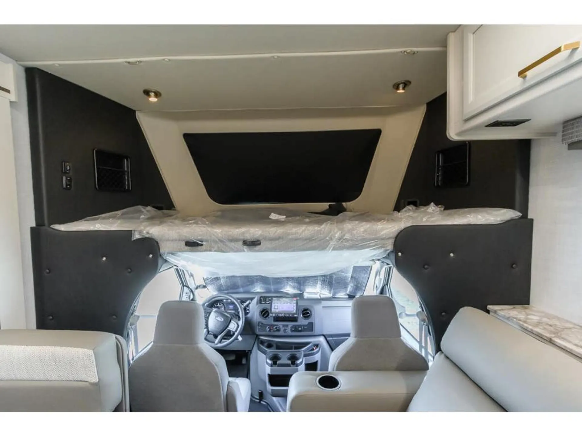 2025 Fleetwood Altitude 29F - Photo 4