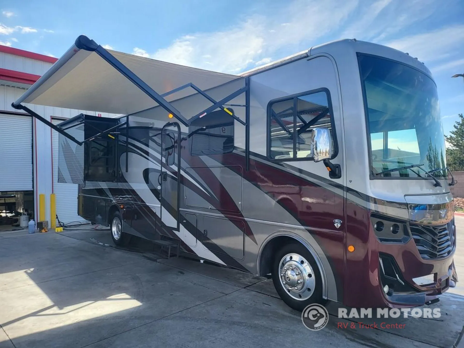 2024 Fleetwood Fortis 32RW - Photo 2