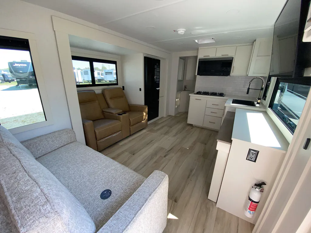 2026 Brinkley Model I 294, Photos photo 21