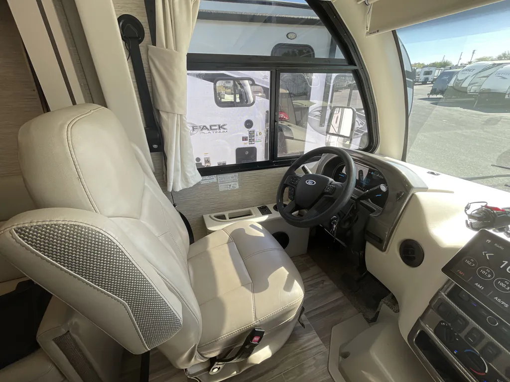 2023 Thor Motor Coach Vegas 24.3, Photos photo 28