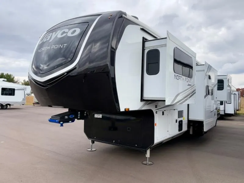 2026 Jayco North Point 382FLRB - Photo 4