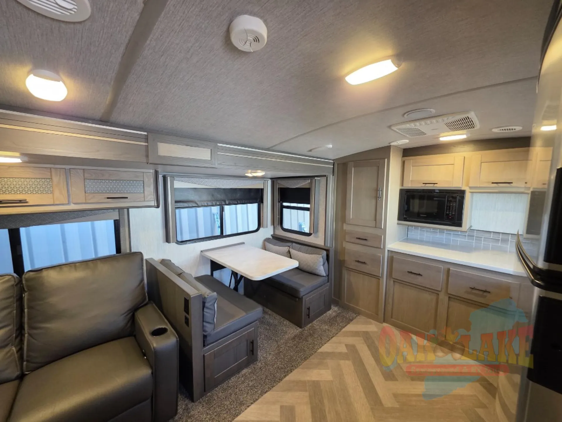 2021 Cruiser RV Twilight Signature TWS 2840 - Photo 3