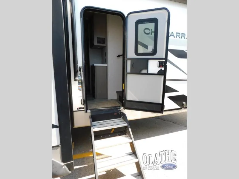 2023 Coachmen Chaparral 298RLS - Photo 4